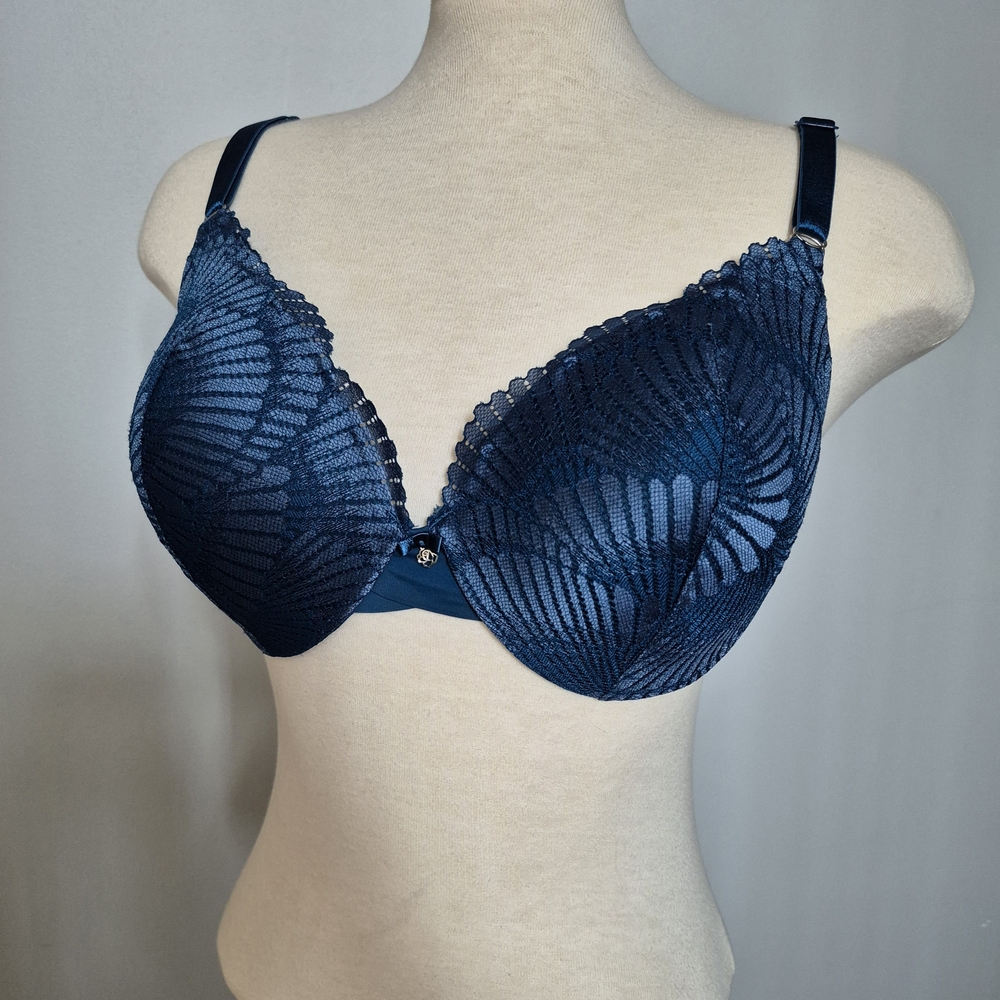 La Vie En Rose Navy Lace Push-Up Bra